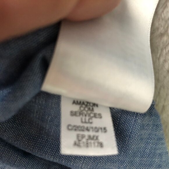 Essentials Mens Shirt Size XL Chambray Long Sleeve Button Up Casual Blue - Picture 10 of 12